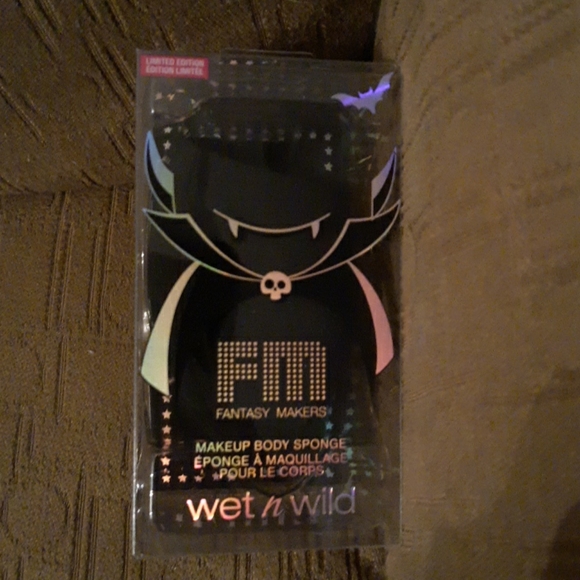 5 New Wet N Wild Fantasy Makers Makeup Spon - Picture 2 of 5
